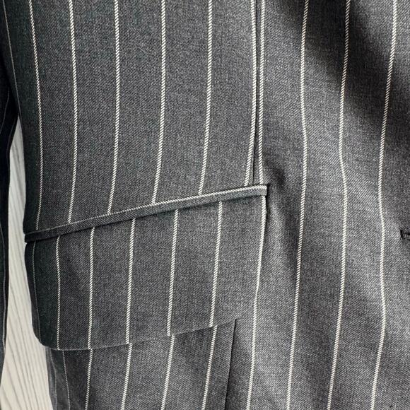 DARA LAMB Haute De Gamme Women's Pinstripe Gray Blazer Jacket Size Medium - Picture 3 of 11